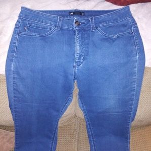 Stretch Capri Jeans